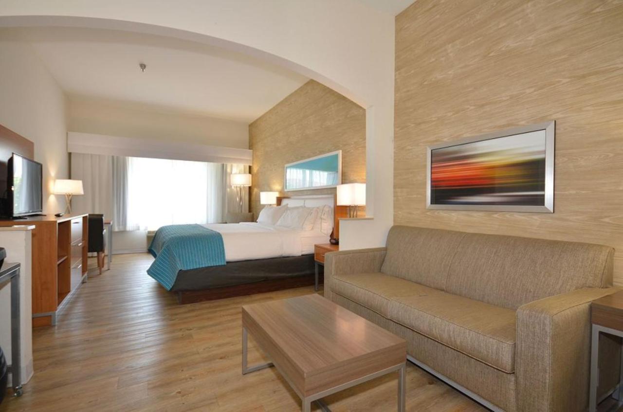 Holiday Inn Express Hotel & Suites Farmington, An Ihg Hotel Exterior foto